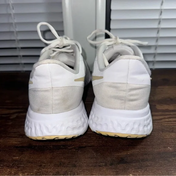 Nike Revolution 5 White Gold Women’s Running Sneaker Shoes Size 9.5 BQ3207-108 - Picture 7 of 9